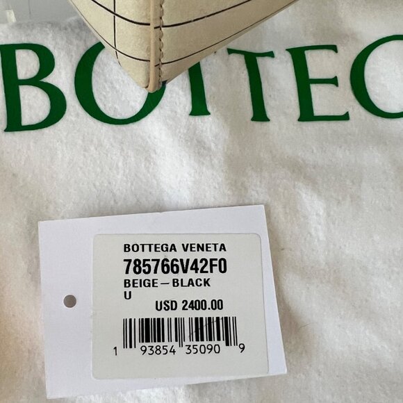 Bottega Veneta Small The Newspaper Leather Shopper Bag - Picture 13 of 16